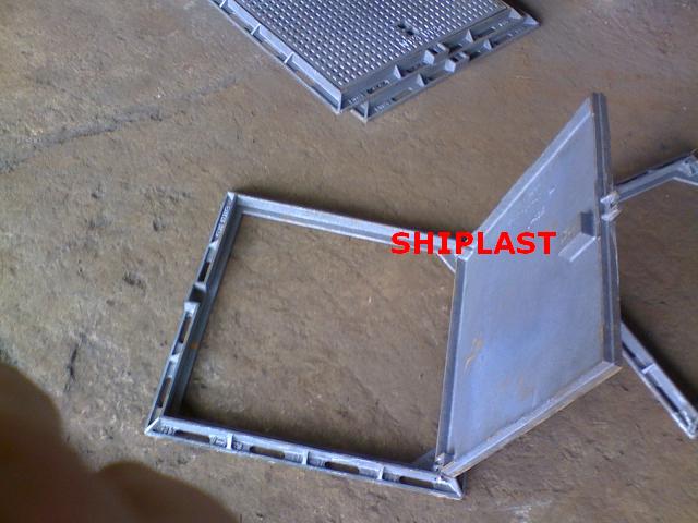 Ductile manhole cover and grate11