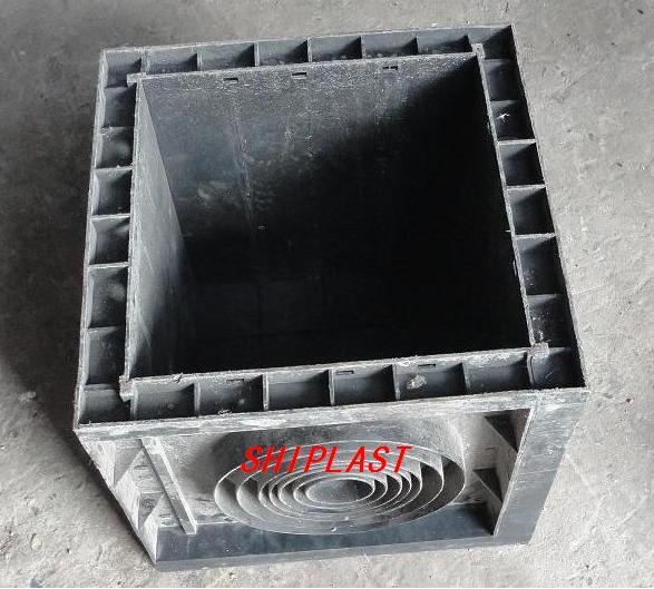 Surface box 08