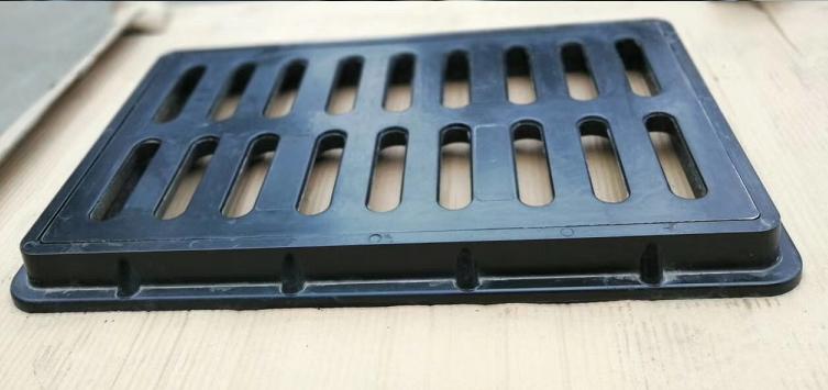 Composite cover15